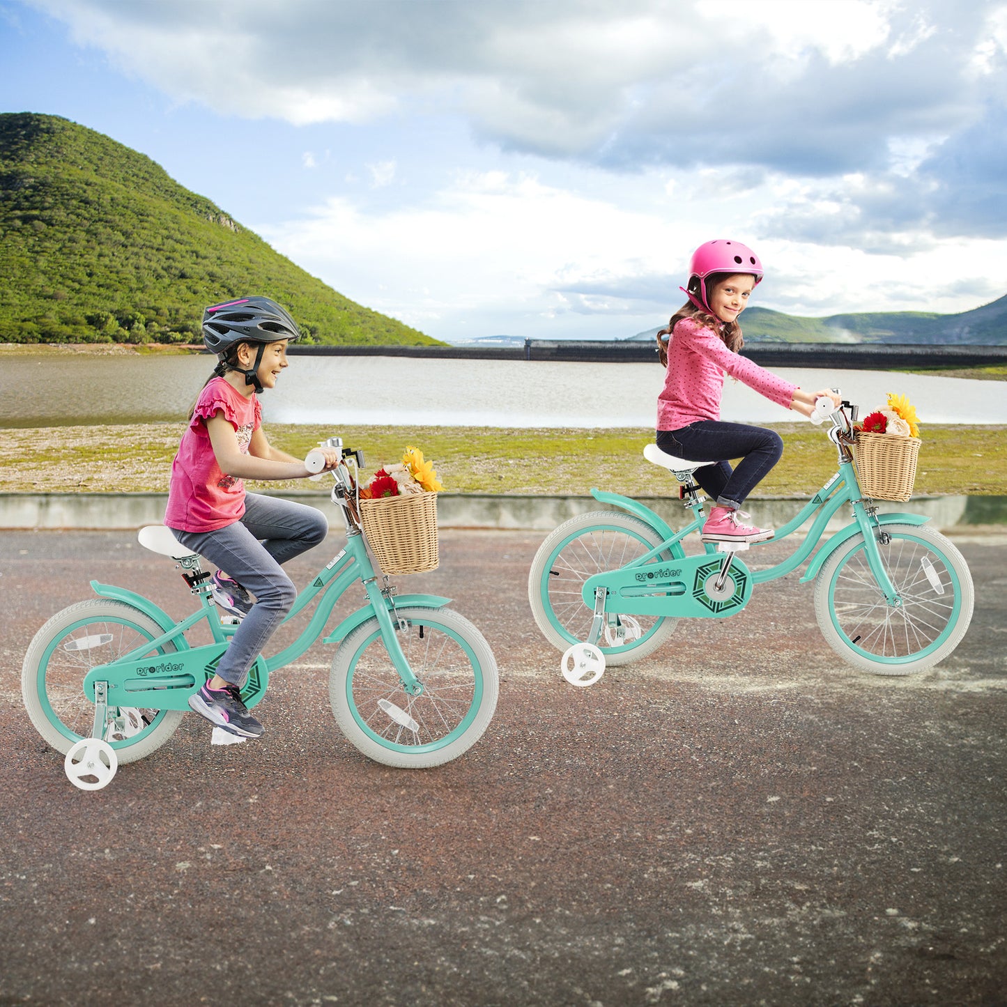 18" Kid's Bike with Training Wheels and Adjustable Handlebar Seat-Green